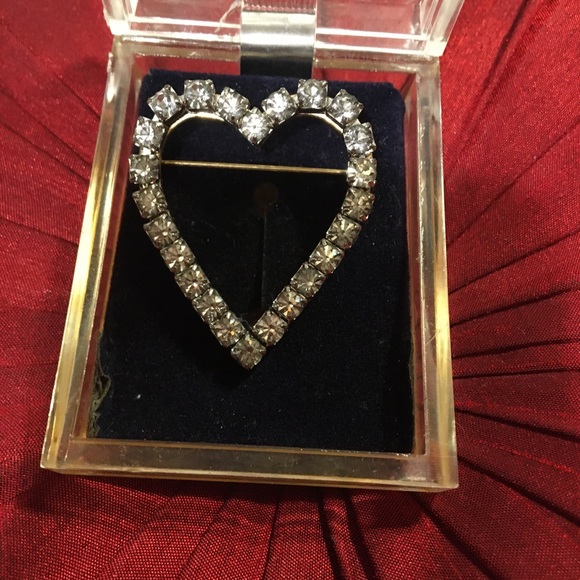 HEART RHINESTONE Vintage brooch - Picture 4 of 7